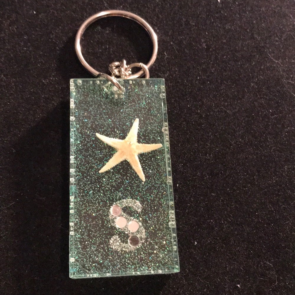 2/$8 NWOT Letter S keychain with starfish